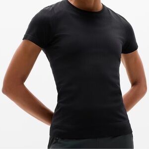 Athleta navy seamless in motion tee Short Sleeve Top